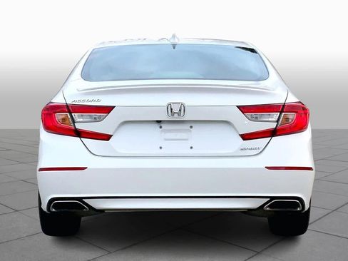 Used 2018 Honda Accord Sport image 4