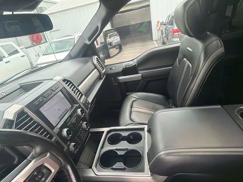Used 2021 Ford F350 Platinum w/ Tremor Off-Road Package AWD/4WD image 19