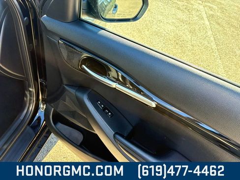 Used 2021 Kia Seltos S image 24