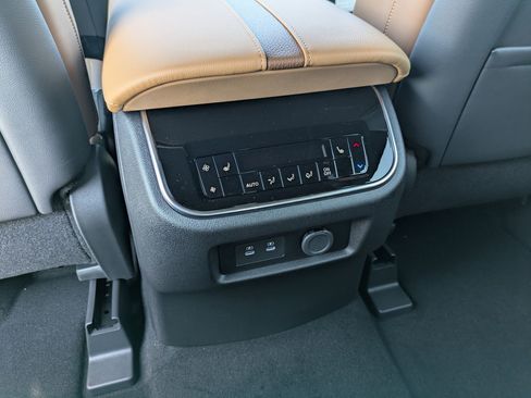 New 2026 Nissan Armada Platinum Reserve image 28