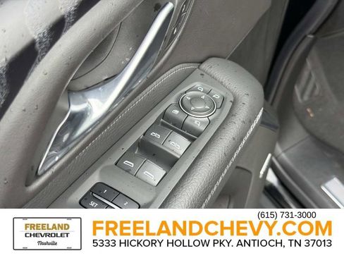 Used 2023 GMC Yukon XL Denali AWD/4WD image 22