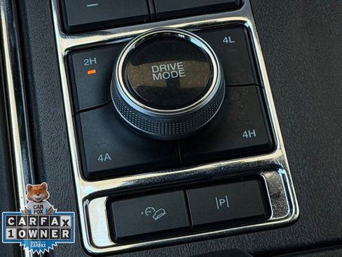 Used 2023 Ford Expedition Platinum image 19