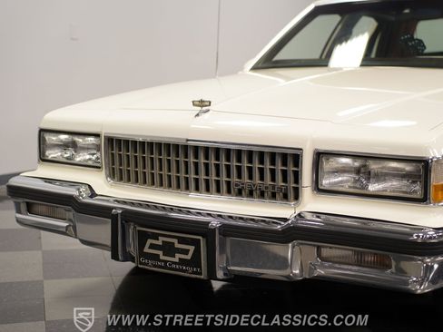 Used 1989 Chevrolet Caprice Classic Brougham image 19