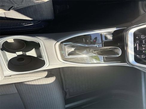 Used 2021 Subaru Outback Premium image 13