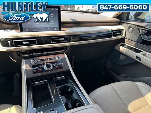 Used 2022 Lincoln Aviator Reserve w/ Equipment Group 201A AWD/4WD image 20