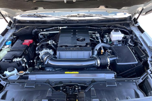 Certified 2024 Nissan Frontier PRO-4X w/ Technology Package AWD/4WD image 9