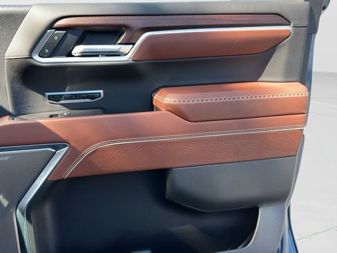 Used 2025 GMC Sierra 1500 Denali Ultimate image 16