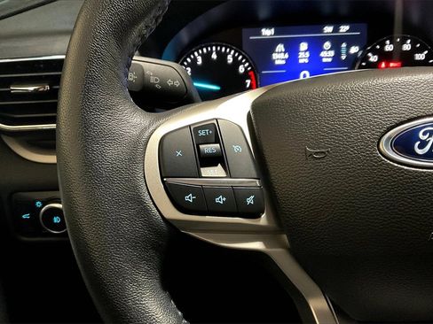 Certified 2023 Ford Explorer XLT w/ Equipment Group 202A image 17