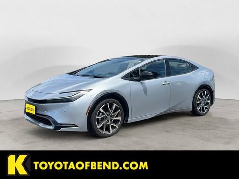 Used 2024 Toyota Prius Prime Premium FWD image 1