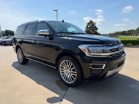 Used 2023 Ford Expedition Platinum RWD image 7