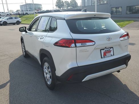Certified 2024 Toyota Corolla Cross L AWD/4WD image 3