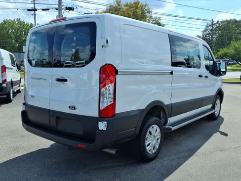 Certified 2025 Ford Transit 250 Low Roof w/ Exterior Upgrade Package RWD image 4