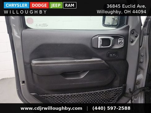 Used 2020 Jeep Wrangler Unlimited Sahara w/ Uconnect 4C Nav & Sound Group AWD/4WD image 11