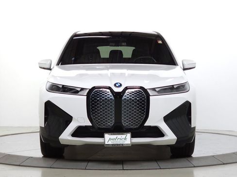 Used 2024 BMW iX xDrive50 w/ Sport Package AWD/4WD image 2
