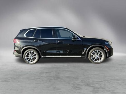 Used 2025 BMW X5 xDrive40i image 4