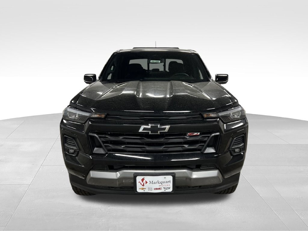 New 2026 Chevrolet Colorado Z71 w/ Midnight Edition AWD/4WD image 3