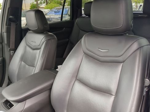 Used 2021 Cadillac XT6 Premium Luxury FWD image 10
