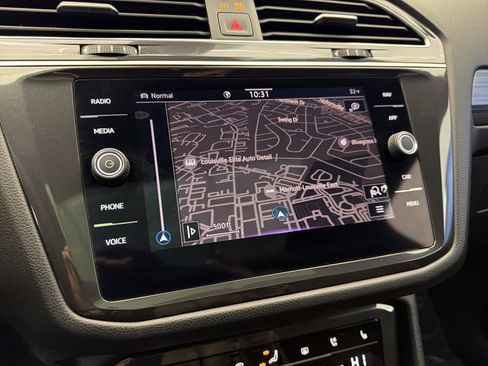 Used 2024 Volkswagen Tiguan SEL R-Line image 20