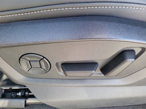 New 2025 Audi Q8 Premium Plus image 12