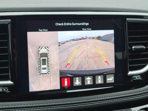 New 2026 Chrysler Pacifica Limited image 21