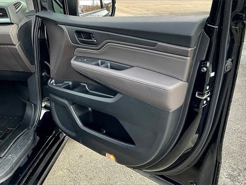 Used 2018 Honda Odyssey Touring image 19