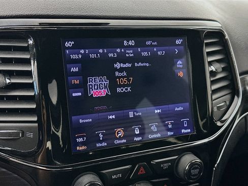 Used 2019 Jeep Grand Cherokee Limited RWD image 17
