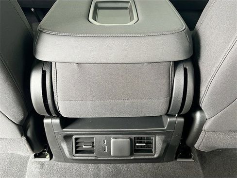 New 2026 GMC Sierra 1500 Elevation image 18