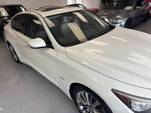 Used 2019 INFINITI Q50 Luxe w/ Essential Package (3.0T Luxe) RWD image 4