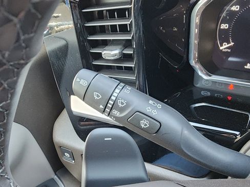 New 2026 GMC Sierra 1500 SLT w/ SLT Premium Plus Package image 23