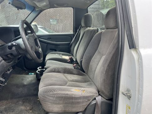 Used 2006 Chevrolet Silverado 1500 W/T image 9