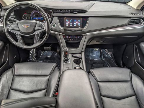 Used 2019 Cadillac XT5 Premium Luxury image 16