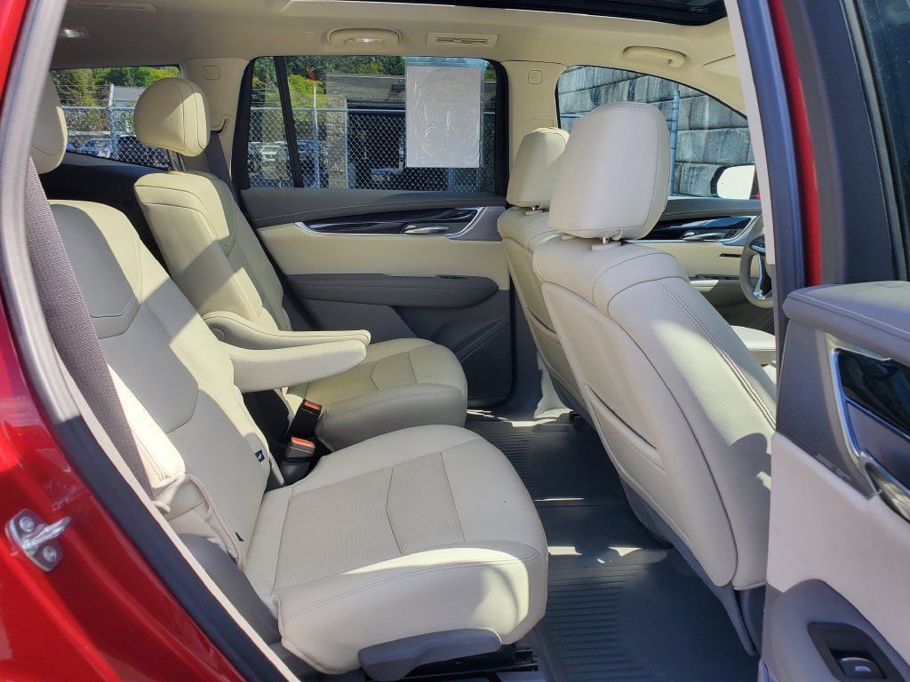 Used 2024 Cadillac XT6 Premium Luxury w/ LPO, Floor Liner Package AWD/4WD image 41