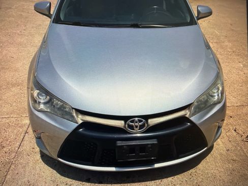 Used 2016 Toyota Camry SE FWD image 14