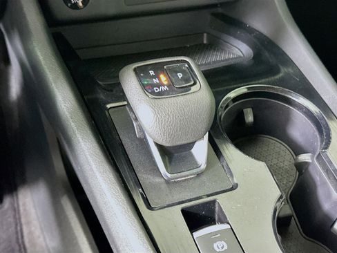 Used 2024 Nissan Rogue S image 24