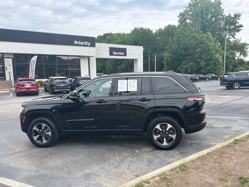 Used 2023 Jeep Grand Cherokee 4WD 4xe image 6