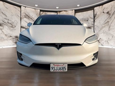 Used 2018 Tesla Model X 100D AWD/4WD image 2