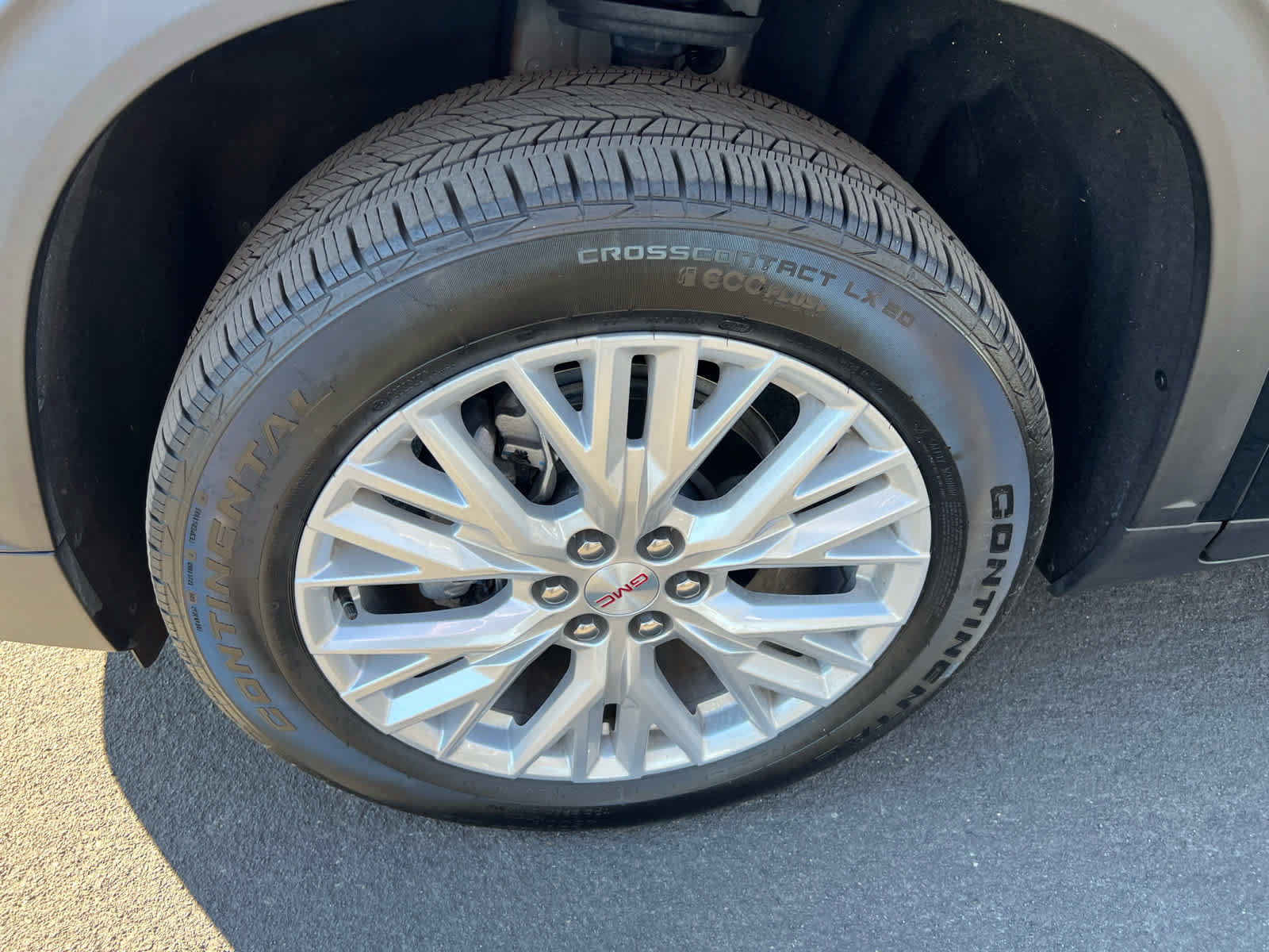 Used 2026 GMC Acadia Elevation w/ Elevation Premium Package FWD image 6