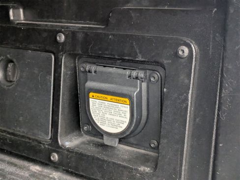 Used 2020 Toyota Tacoma TRD Sport w/ Phone Cable & Charge Package image 14