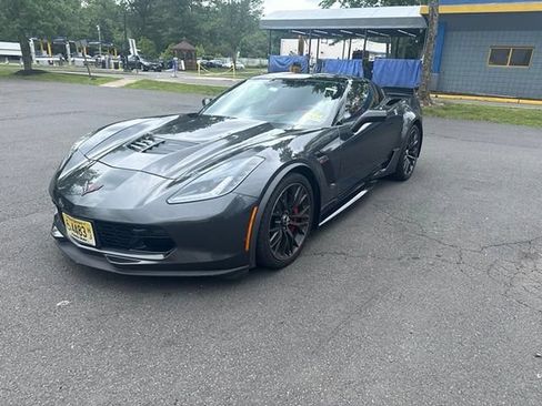 Used 2017 Chevrolet Corvette Z06 RWD image 2
