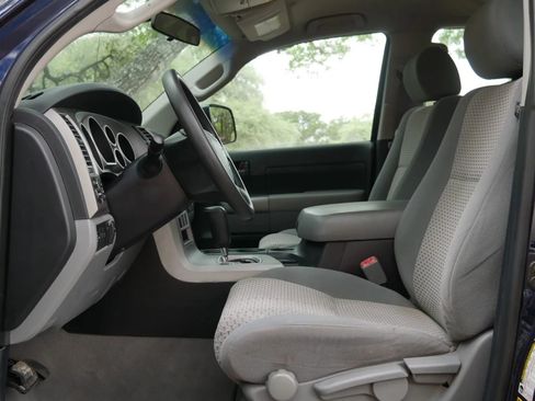 Used 2010 Toyota Tundra 2WD Double Cab image 11