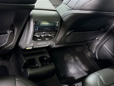 New 2026 Jeep Grand Cherokee L Limited AWD/4WD image 20