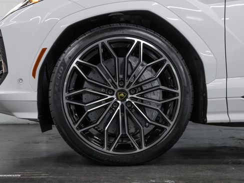 New 2025 Lamborghini Urus SE image 6