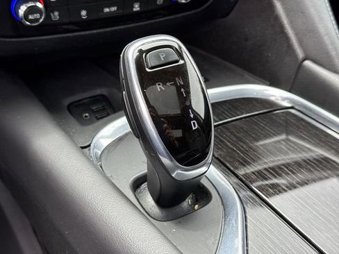 Used 2020 Buick Enclave Avenir w/ Avenir Technology Package AWD/4WD image 26