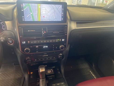 Used 2023 Lexus GX 460 Luxury w/ Accessory Package AWD/4WD image 11