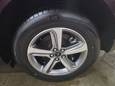 Used 2024 Ford Edge SEL w/ Convenience Package image 35