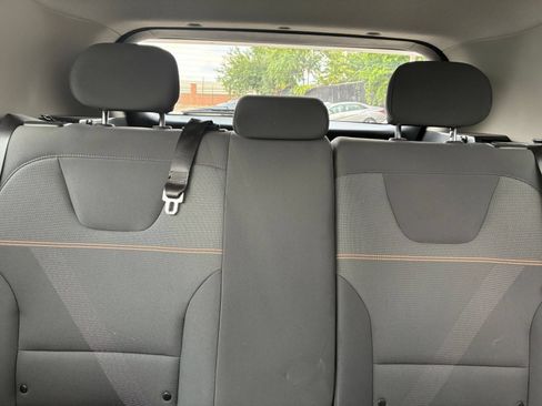 Used 2026 Kia Niro LX FWD image 33