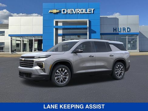New 2026 Chevrolet Traverse LT w/ Sun and Wheel Package AWD/4WD image 3