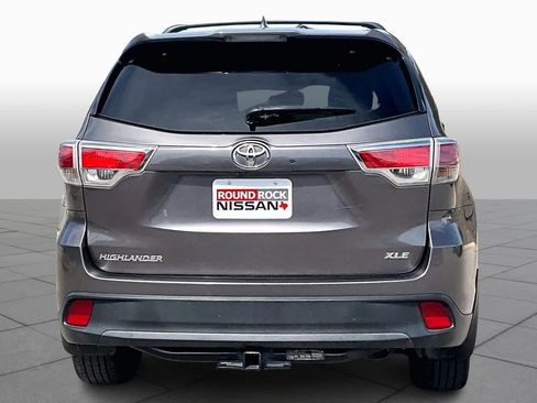 Used 2016 Toyota Highlander XLE image 5