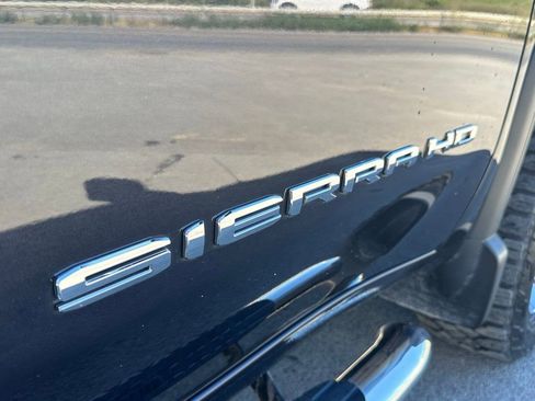 Used 2024 GMC Sierra 2500 SLE w/ SLE Value Package; image 10