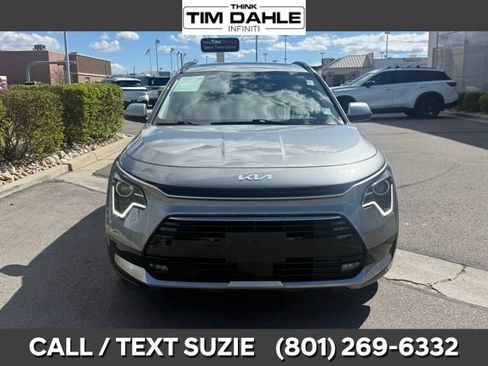 Used 2023 Kia Niro EX Touring FWD image 4